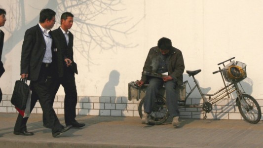 Foro Económico de Davos: proponen suba de impuesto a ricos y ponen de ejemplo a Argentina