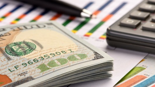 AFIP intimó a más de 300 contribuyentes por la compra de dólares financieros