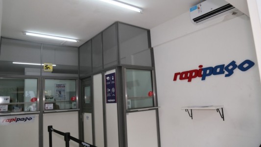 Boqueteros se llevaron una fortuna de un Rapipago de La Plata