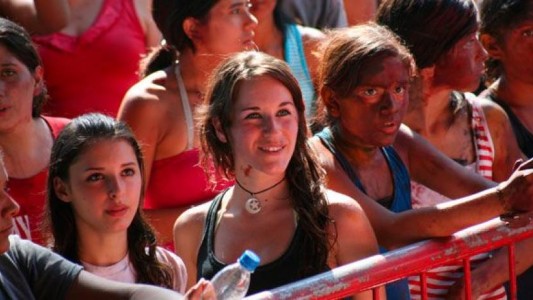 Suspendieron la realización de carnavales, fiestas y bailes en Tucumán