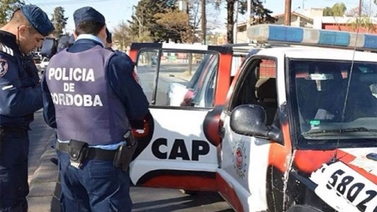 Suspendieron un partido de fútbol con más de mil espectadores