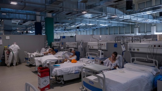 Escándalo en España: dinero público para la sanidad privada y contratos millonarios a dedo