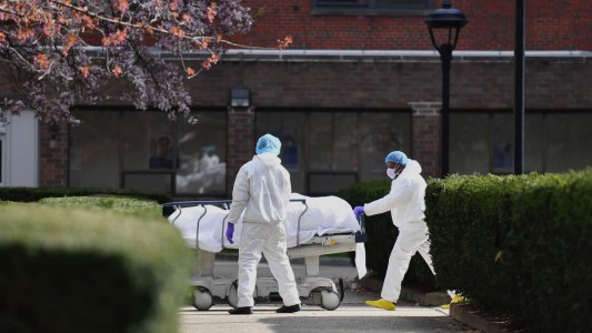 Murió de coronavirus tras dar a luz a gemelos: no pudo ni tenerlos en sus brazos