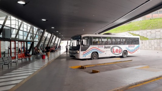 AOITA levantó el paro de interurbanos