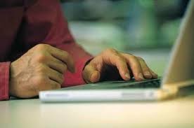 Seis años de prisión para un hombre que contactaba a menores por internet para abusar de ellas