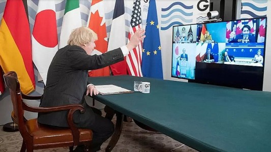 Líderes del G7 anunciaron 7.500 millones de dólares en ayudas para reforzar la vacunación global.