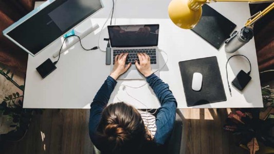 Autorizan aumentos para la TV paga, internet y telefonía fija