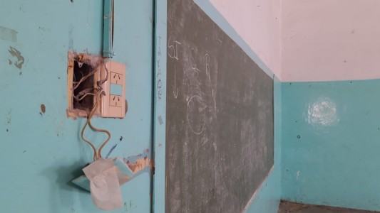 Otra escuela en condiciones deplorables que no empezará las clases presenciales