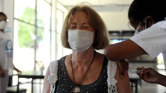 Estudiarán eficacia de un fármaco para prevenir infección de coronavirus entre personas convivientes