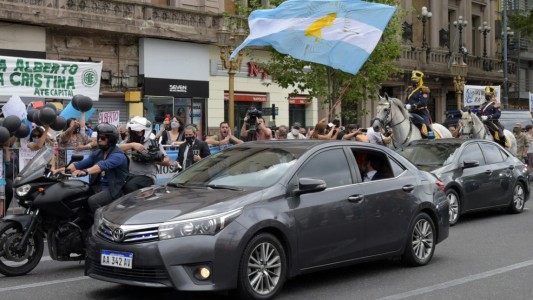 Multas: La increíble cifra que debe el auto presidencial de Alberto Fernández