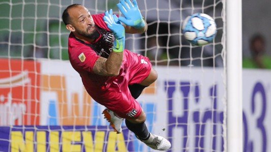 Marcos Díaz atajó tres penales y le dio la clasificación a Talleres