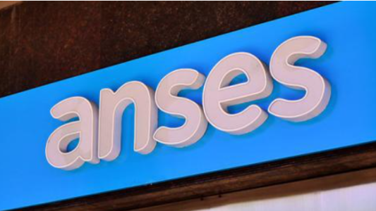 ANSES confirmó un bono de $30.000 en dos cuotas: quiénes lo cobrarán