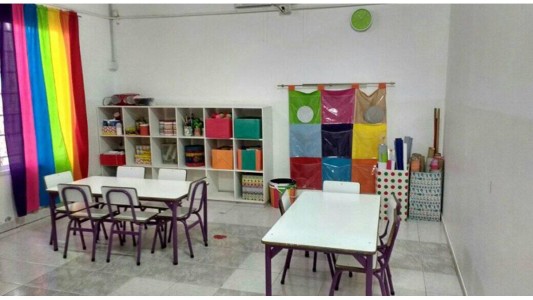 Padres de una niña autista denuncian a la escuela por discriminación