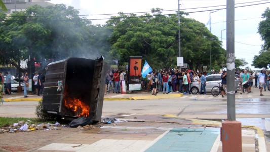 Protestas frente a la Casa de la Provincia de Formosa en Buenos Aires