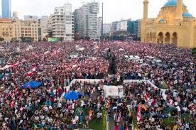 Día de ira en Líbano : Cortan rutas y protestan en todo el país tras devaluación de 80%