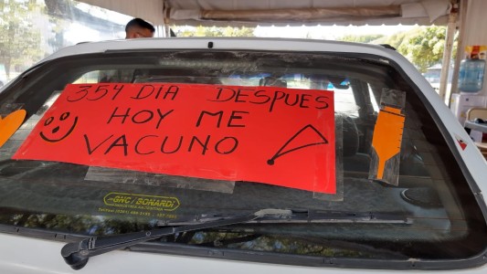 La alegría de una abuela de 85 años al vacunarse