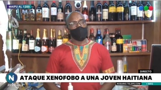 VIDEO: brutal ataque xenófobo contra una chica haitiana que atiende en una despensa