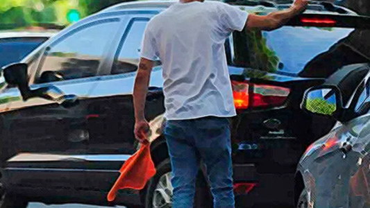 Condenaron a un "cuidacoches" por rayar un auto