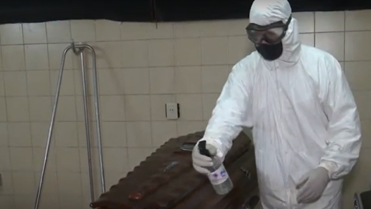 Trabajadores de funerarias dicen que corren riesgos y necesitan vacunarse