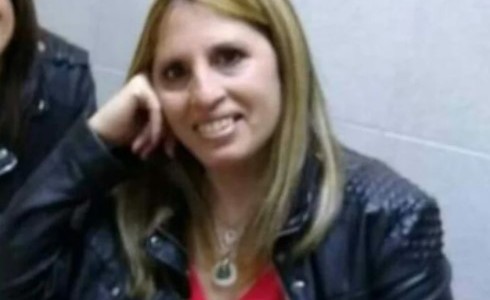 Un chofer de Uber creyó que lo estaban por asaltar, dio marcha atrás y mató a una mujer