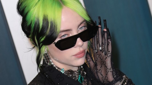 Billie Eilish publicó  imágenes de su cambio de look