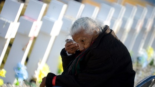 Se busca rescatar la memoria en Malvinas: Realizarán tareas para identificar tumbas argentinas