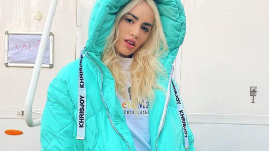 Lali Espósito debutó con Sky Rojo, la serie de Netflix de los creadores de "La casa de papel"