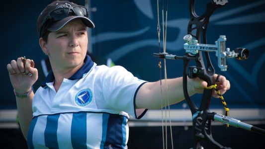 La cordobesa Eugenia González Briozzo varada en México con la selección Argentina de arquería