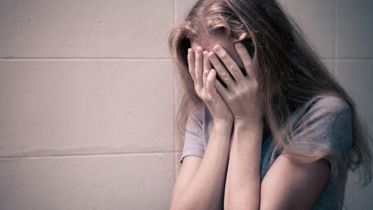 Abusó 13 años de su hija, tuvo un hijo con ella y piden 30 años de cárcel