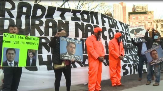 Presidente de Honduras rechaza condena por narcotráfico contra su hermano