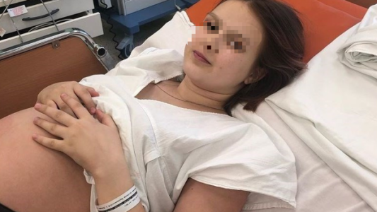 Tiene 14 años, dijo estar embarazada de un niño de 10  y ahora se convirtió en influencer