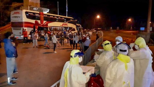 Los argentinos varados en Paso de los Libres pudieron ingresar al país tras dar negativo en los hisopados