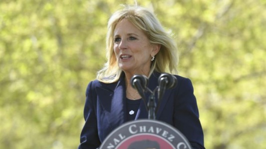 "Sí se puede": Jill Biden intentó hablar en español ante agricultores