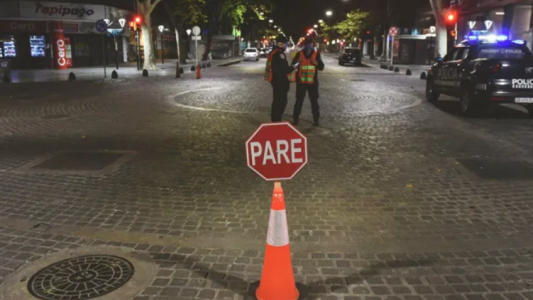 El Gobierno evalúa restringir la circulación nocturna