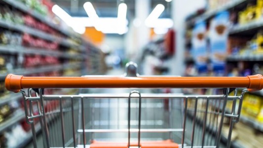 Supermercado deberá pagarle $2 millones tras acusarlo falsamente de robar un desodorante