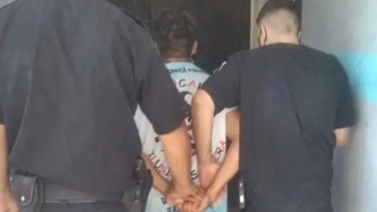Presos quemaron con agua hirviendo a un hombre que intentó matar a su hijastra de 2 años