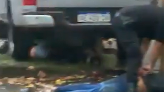 VIDEO: el conductor que atropelló y mató a dos motochorros quedó detenido