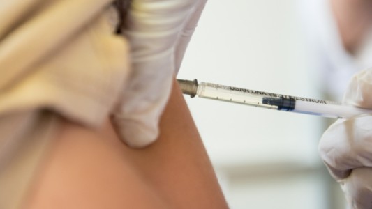 Llegaron 112.000 dosis de la vacuna antigripal: ¿a quiénes van a vacunar?