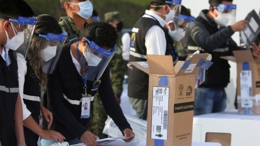 Superdomingo electoral: Ecuador y Perú eligen presidente y Bolivia votará por gobernadores