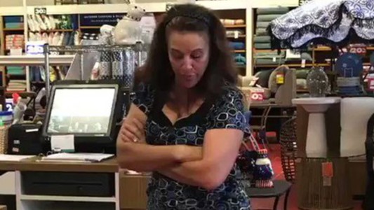 Un mes de cárcel por toserle en la cara a una mujer enferma de cáncer