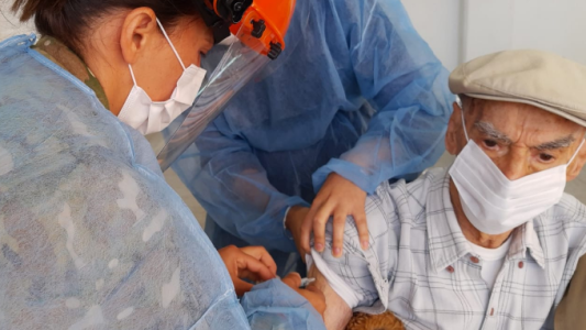 Último Momento: Partirá un avión para traer 864.000 vacunas de AstraZeneca