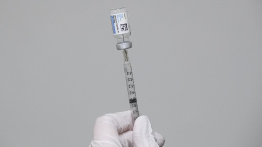 EE.UU.: organismos reguladores recomendaron pausar el uso de la vacuna de Johnson & Johnson