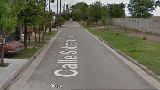 Una mujer baleada en el pecho está grave e investigan intento de femicidio