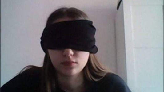 Quejas en Italia por el polémico pedido de una profesora a una alumna en una clase online