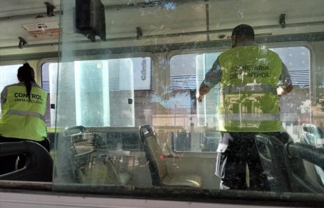 "Hablar en un colectivo tendría que estar, por el momento, prohibido"