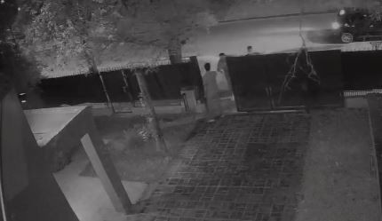 Puso en venta una play 3 y fue asaltado por un policía y dos cómplices