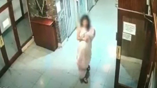 Una chica caminaba en shock y semidesnuda por la rambla de Mar del Plata: detienen a madre y su pareja por abuso sexual