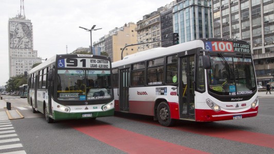 La UTA anunció un paro de colectivos para el lunes: pide mejores salariales y vacunas