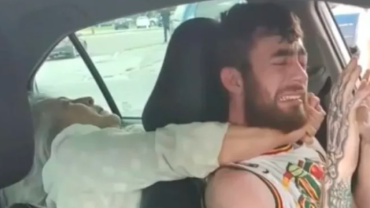 Video. brutal ataque de una mujer alcoholizada a un chofer de Uber