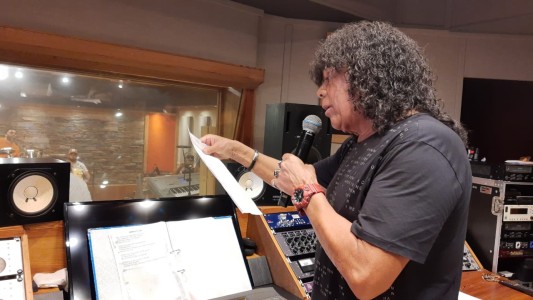 Mano a mano con la “Mona” Jiménez antes de su streaming: la vacuna, su familia y una sorpresa